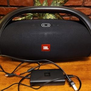 JBL Boombox 2 Waterproof Portable Bluetooth Speaker (Pre Owned) Black